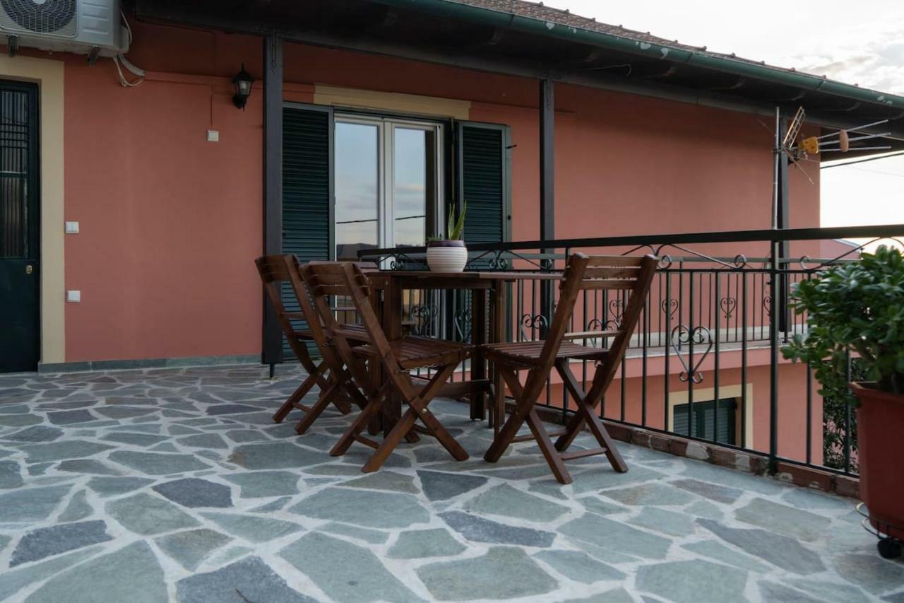 Coralli Pentati 1 "Dimitris Apartments" Buitenkant foto